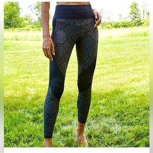 Women’s High-Rise JoyLab 7/8 Snakeskin Workout Yoga Leggings Navy Seaweed Green